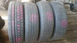 Bridgestone ST30. Зимние, без шипов, износ: 40%, 4 шт