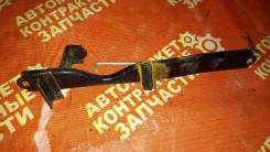 Крепление аккумулятора. Toyota Avensis, AZT251L, AZT255, AZT250, AZT250W, ADT251, AZT251, ADT250, AZT251W, AZT255W, AZT250L