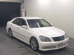 Toyota Crown. GRS182