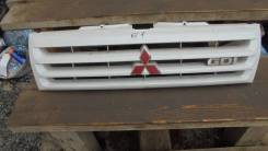 Решетка радиатора. Mitsubishi Pajero, H65W, H66W, H76W Mitsubishi Pajero Pinin Mitsubishi Pajero iO, H61W, H65W, H66W, H71W, H76W Mitsubishi Montero...