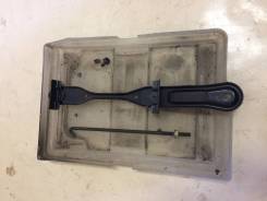 Крепление аккумулятора. Nissan Gloria, MY34, ENY34, HY34 Nissan Cedric, ENY34, MY34, HY34