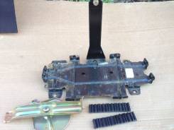 Крепление аккумулятора. BMW 3-Series, E46/3, E46/2, E46/4, E46, 2, 3, 4 Двигатели: M54B22, M54B25, M54B30, N46B20