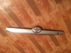 Накладка на дверь багажника. Toyota Corolla Fielder
