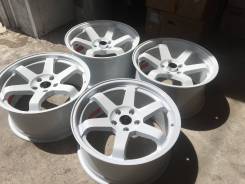 RAYS. 8.5/9.5x18, 5x114.30, ET35/35, ЦО 73,1 мм.