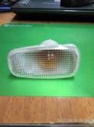 Повторитель поворота в крыло. Toyota Prius Toyota Land Cruiser Prado, GRJ120, GRJ120W, GRJ121, GRJ121W, GRJ125, GRJ125W, KDJ120W, KDJ121, KDJ121W, KDJ...