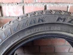 Bridgestone Blizzak MZ-03. Зимние, без шипов, износ: 30%, 4 шт