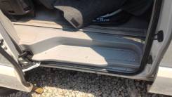 Порог пластиковый. Toyota Estima, ACR55W Двигатель 2AZFE