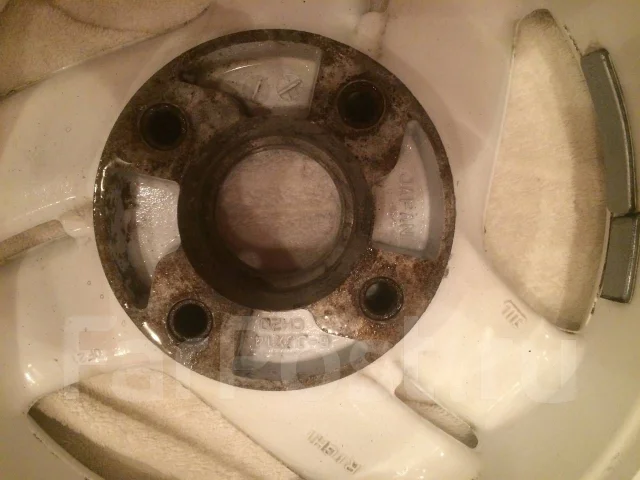 Spirit Racing. 6.0x14", 4x114.3, ET21 ����