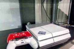 Sony PlayStation 4