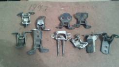 Крепление боковой двери. Toyota: Corolla, Cresta, Carina ED, Mark II, Chaser Двигатели: 3SFE, 2LTE, 1GEU, 2E