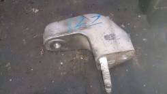 Крепление двигателя. Toyota: Corolla, Corolla Verso, RAV4, Allion, Vista Ardeo, Vista, Allex, MR-S, Celica, Matrix, Wish, Opa, Caldina, Isis, Corolla...