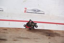 Замок капота. Toyota Wish, ANE11, ANE10, ZNE10, ZNE14 Двигатели: 1ZZFE, 1AZFE, 1AZFSE