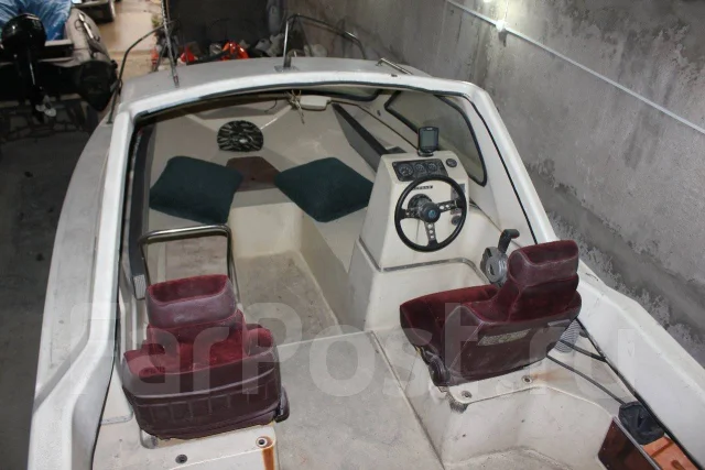 Nissan. 1990 ���, ����� 5,6��., ��������� ���������, 140��.�., ������ ����