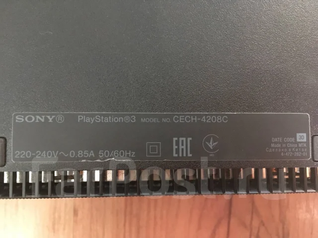 Sony PlayStation 3 Super Slim ����