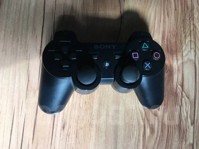 Sony PlayStation 3 Super Slim ����