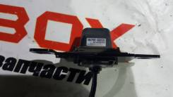 Камера заднего вида. Toyota Harrier, MCU35, MCU36W, MCU36, ACU30, MHU38, ACU35, MCU31, MCU30 Двигатели: 2AZFE, 1MZFE, 3MZFE