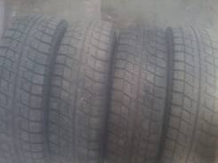 Bridgestone Blizzak Revo2. Зимние, без шипов, 2011 год, износ: 20%, 4 шт