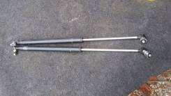 Амортизатор капота. Nissan Gloria, MY34, ENY34, Y34, HY34 Nissan Cedric, ENY34, MY34, Y34, HY34 Двигатели: RB25DET, VQ25DD, VQ30DET, VQ20DE, VQ30DD