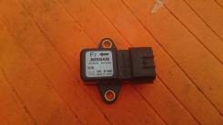 Датчик замедления. Nissan X-Trail, NT30, PNT30, T30 Двигатели: QR20DE, QR25DE, SR20VET, YD22ETI