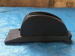 Кожух ручки ручника. Mitsubishi Delica Space Gear, PD4W, PF8W, PD6W, PC5W, PD5V, PF6W, PB4W, PC4W, PD8W, PB5W, PA4W, PB6W, PA5W, PB5V, PE8W, PA5V, PE6...