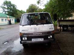 Toyota Hiace. Toyota hiace, 2 500 куб. см., 1 500 кг.