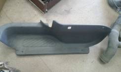 Порог пластиковый. Nissan Serena, KVNC23 Двигатель CD20ET