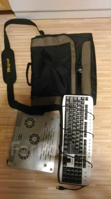 Samsung R720. 17.3", 2 100����, ��� 3072 ��, ���� 320���, WiFi: 1, Bluetooth: 1, ����������� �� 1��. ����