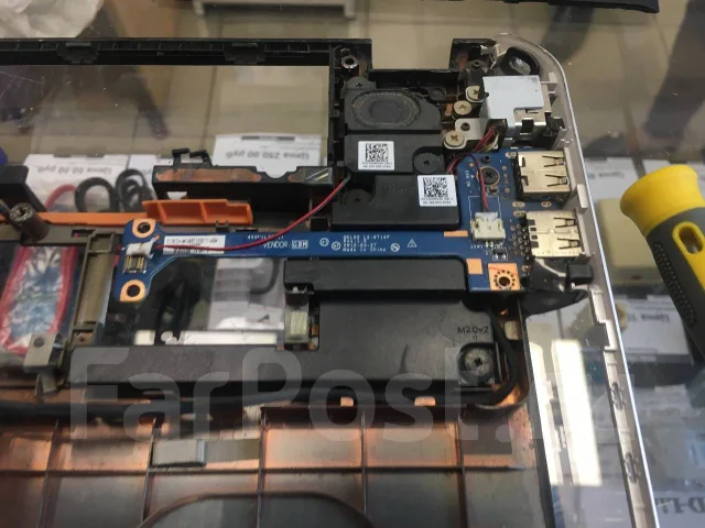 HP Pavilion m6-1052er. WiFi: 1, Bluetooth: 1 ����