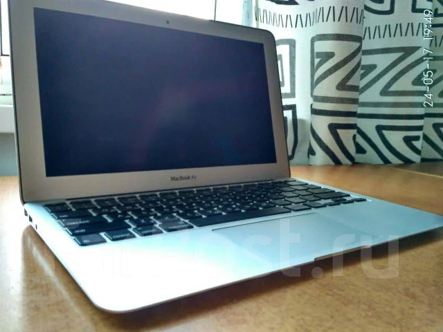 Apple MacBook Air 11 2011 Mid. 11.6", 1,8����, ��� 4 ��, ���� 256���, WiFi: 1, Bluetooth: 1, ����������� �� 9��. ����