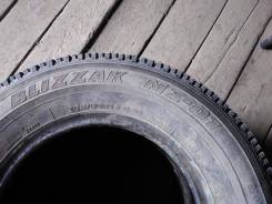 Bridgestone Blizzak MZ-01. Всесезонные, износ: 30%, 2 шт