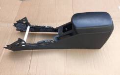 Подлокотник. Toyota RAV4, ACA38L, ACA38, ACA36, ASA33, GSA33, ASA38, ALA30, ACA36W, ACA30, ACA31, GSA38, ACA31W, ACA33 Двигатели: 1AZFE, 2ADFHV, 2ADFT...