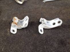 Крепление боковой двери. Toyota Camry, MCV30L, MCV31, MCV30, ACV30L, MCV36, ACV36, ACV35, ACV31, ACV30 Двигатели: 2GRFE, 2AZFE, 1MZFE, 3MZFE, 2AZFXE...