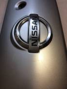 Накладка на дверь багажника. Nissan Wingroad, VGY11