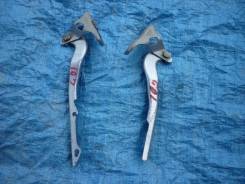 Крепление капота. Honda: Jazz, Fit Aria, Airwave, Fit, City, Partner, City ZX Двигатели: L13A6, L13A5, L13A2, L15A1, L13A1, L12A1, L12A3, L12A4, REFD1...