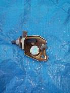 Замок топливного бака. Toyota: Corona, Caldina, Carina, Carina E, Celica, Curren Двигатели: 3SFE, 2C, 4SFE, 2CT, 4AFE, 7AFE, 3CE, 3SGE, 5EFE, 5AFE, 5S...
