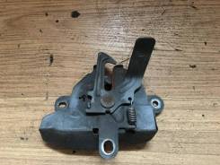 Замок капота. Toyota Hiace Regius, RCH47W, KCH40G, KCH40W, RCH41W, KCH46W, KCH46G Toyota Touring Hiace, RCH41W, RCH47W, KCH40W, KCH46W Toyota Regius...