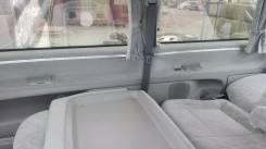 Обшивка салона. Toyota Regius, RCH47W Двигатель 3RZFE