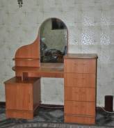 Столы туалетные.