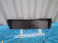Рамка номерного знака задняя Toyota Hilux 2011 - 2015