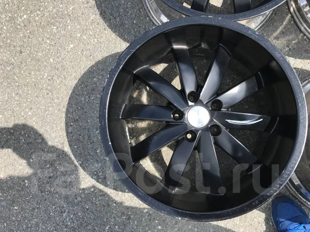 Zeus Line. 8.5/9.5x19", 5x114.3, ET35/38 ����