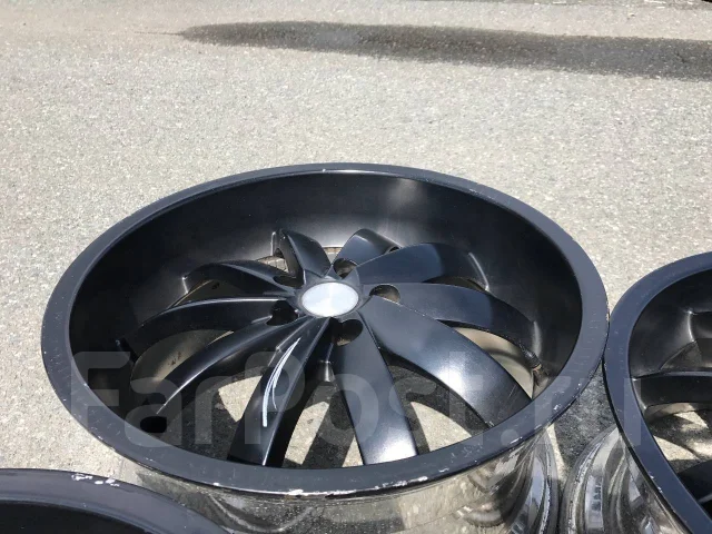 Zeus Line. 8.5/9.5x19", 5x114.3, ET35/38 ����