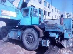 Komatsu LW250. Автокран 25т, 200 куб. см., 25 000 кг., 32 м.