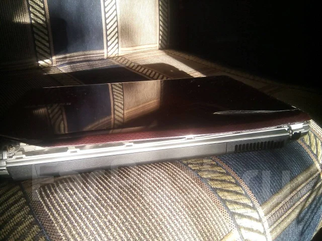 Samsung R528. 15.6", ��� 3072 ��, ���� 250���, WiFi: 1 ����