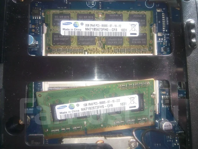 Samsung R528. 15.6", ��� 3072 ��, ���� 250���, WiFi: 1 ����