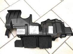Дефлектор радиатора. Toyota Land Cruiser, URJ200, URJ202 Двигатели: 3URFE, 1URFE