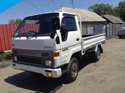 Toyota Hiace. Toyota HiAce 4WD, борт 1,5 тонны, 2 500 куб. см., 1 500 кг.