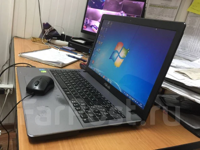 Asus X550CC. 15", 1,8����, ��� 512 ��, ���� 500���, WiFi: 1, Bluetooth: 1 ����