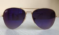 Очки Ray-Ban.