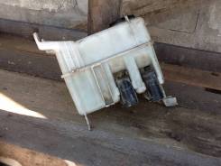 Бачок стеклоомывателя. Toyota Town Ace, KR42, KR42V