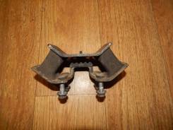 Подушка коробки передач. Toyota: Cresta, Crown, Crown Majesta, Mark II, Chaser Двигатели: 4SFE, 2LTE